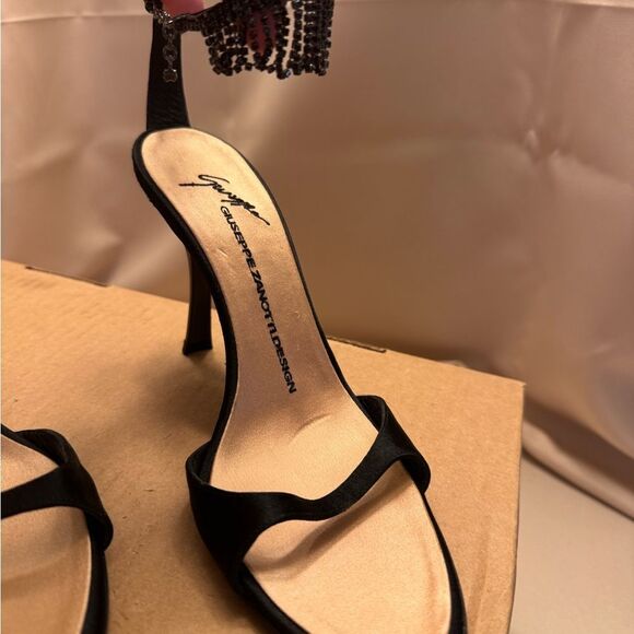 Rare Y2K Giuseppe Zanotti Vicini Black Satin Rhinestone Ankle Strap Heels Italy - Picture 2 of 15